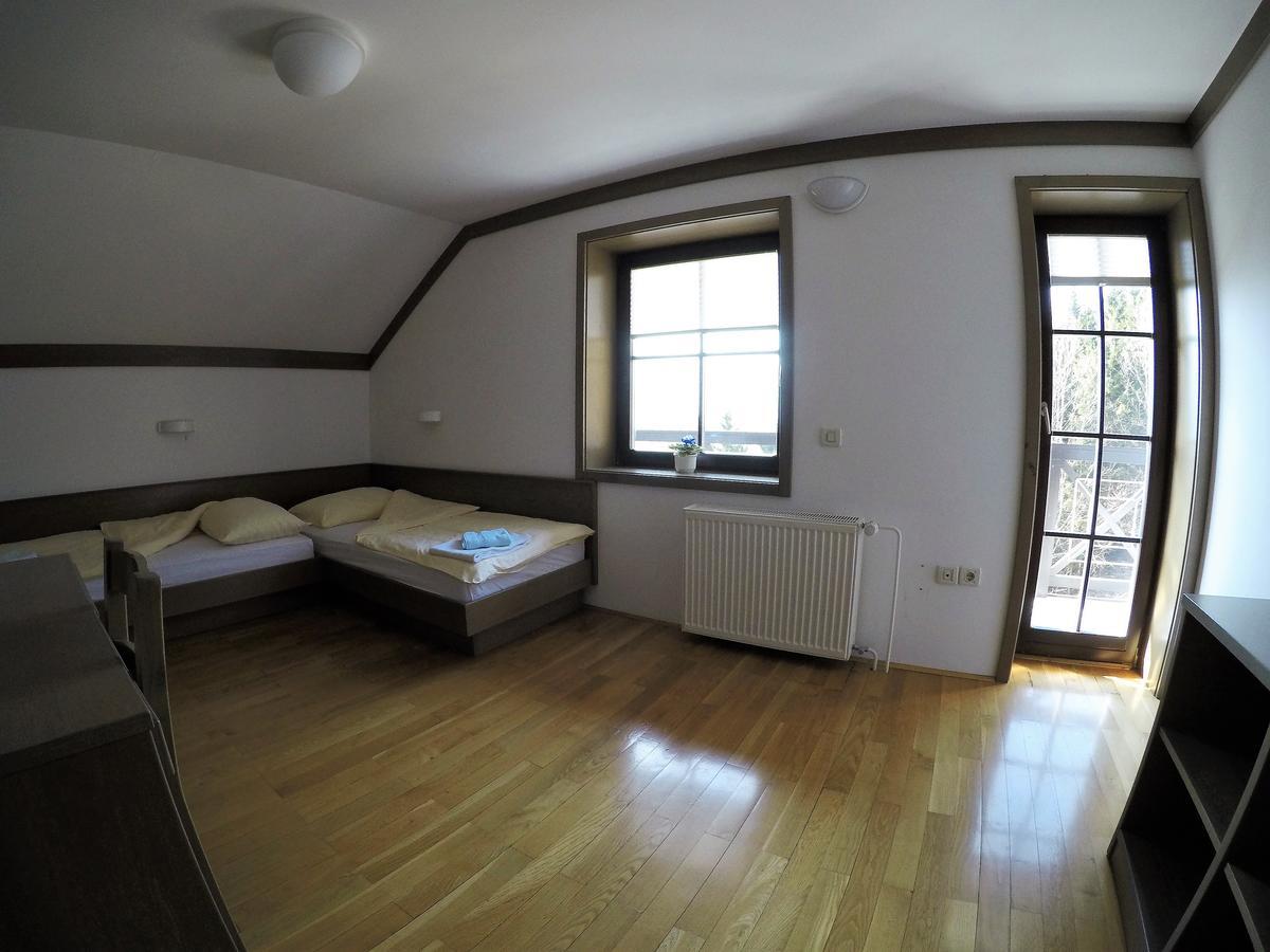 Karami Mountainhouse Trzic Exterior foto