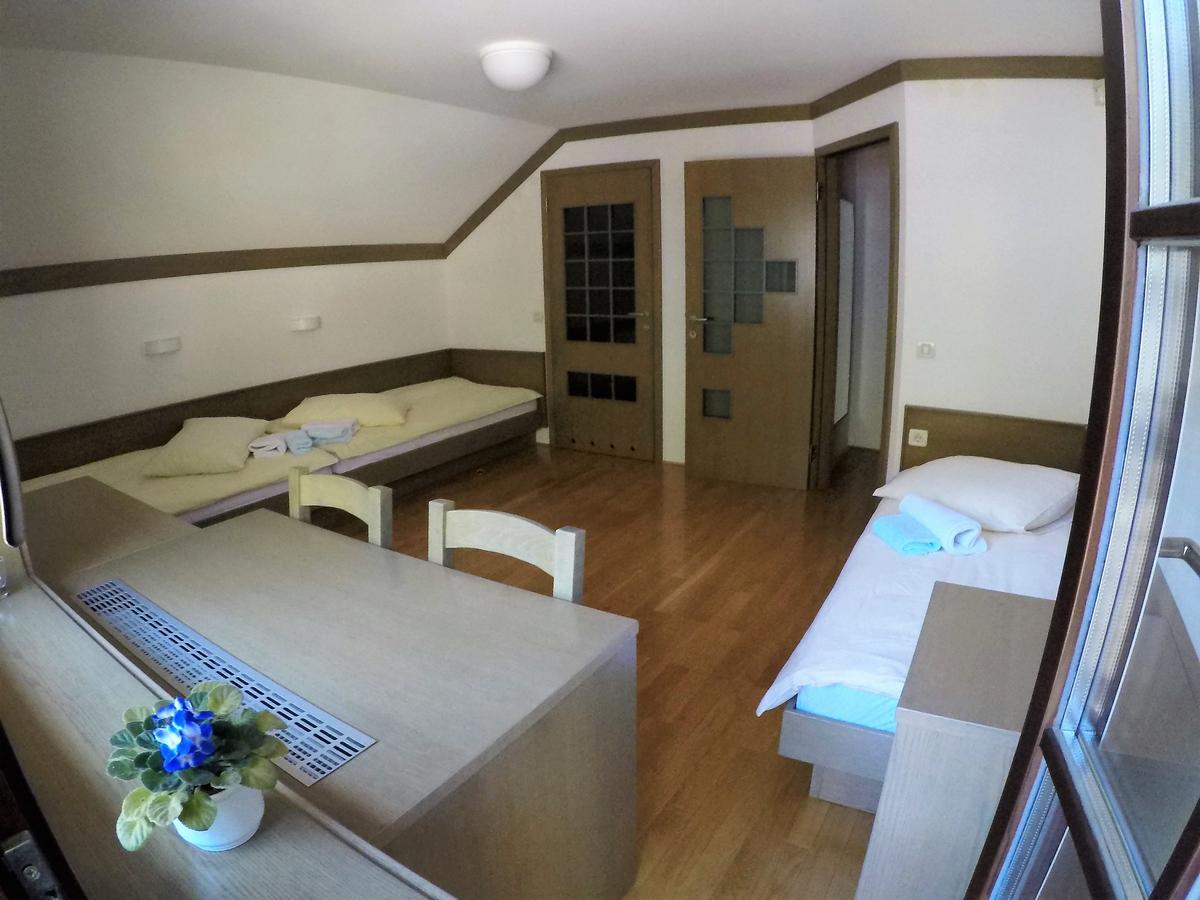 Karami Mountainhouse Trzic Exterior foto